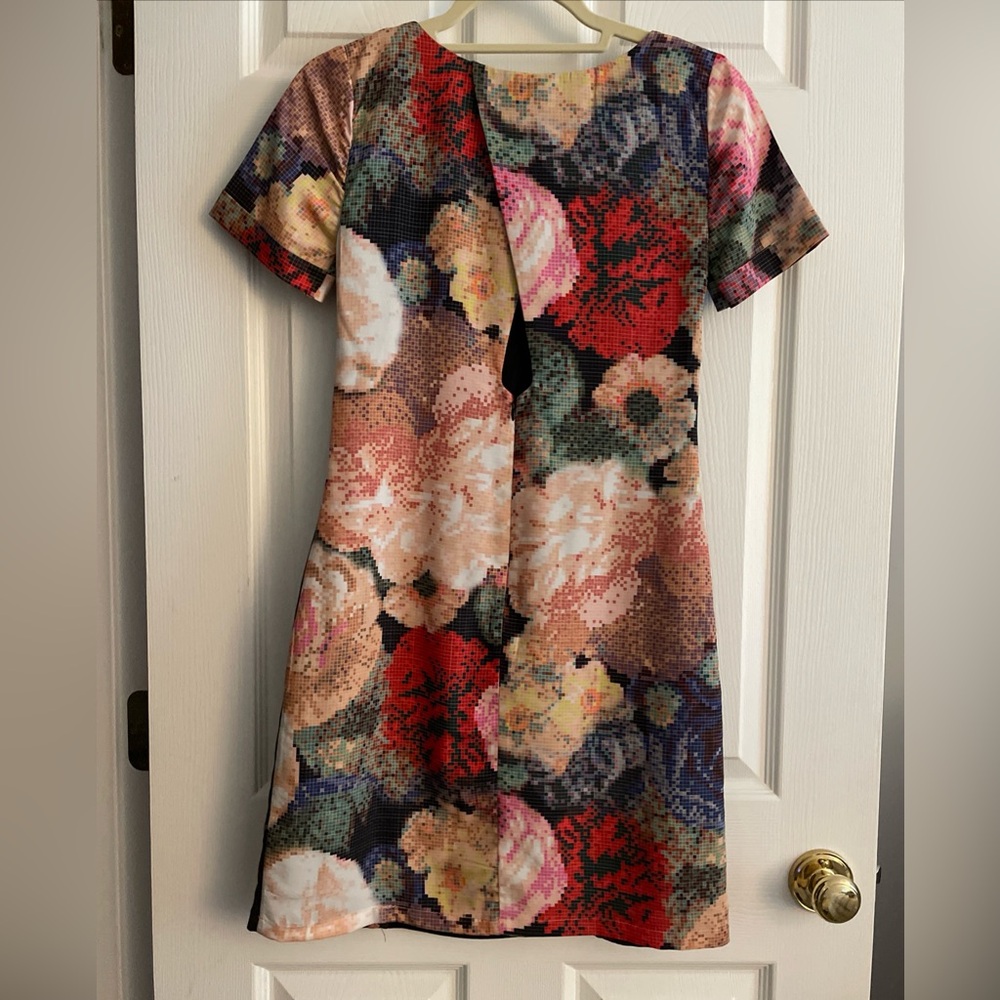 Colorful Patterned Dress - Picture 7 of 10